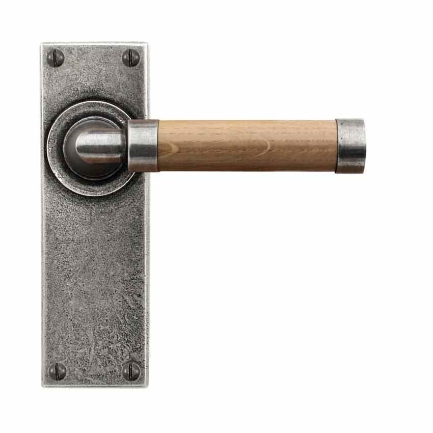 Finesse Milton Oak Door Handle on a Back plate - FD139 