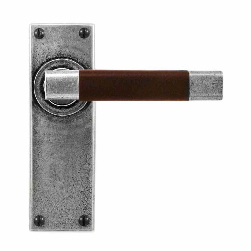 Finesse Jedburgh Chocolate Leather Door Handle on a Back Plate - FD055C