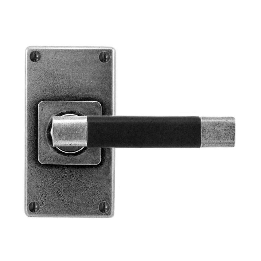 Finesse Jedburgh Black Leather Door Handle on a Short Back Plate - FD111B