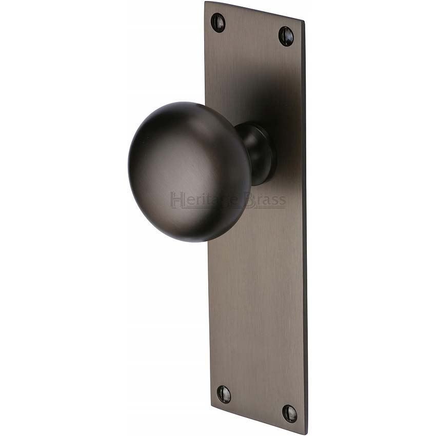 Balmoral Latch Door Knob on Backplate - BAL8510MB