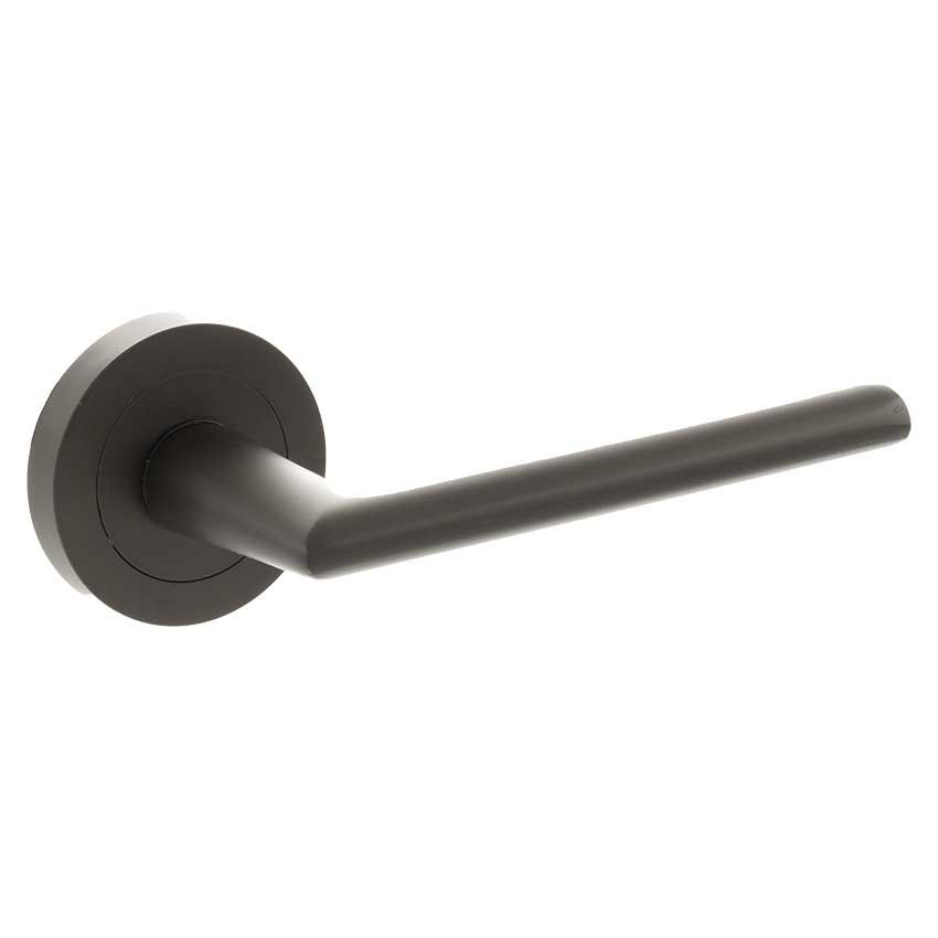 Picture of Alabama Lever Door Handle On A Round Rose - S43Rudb